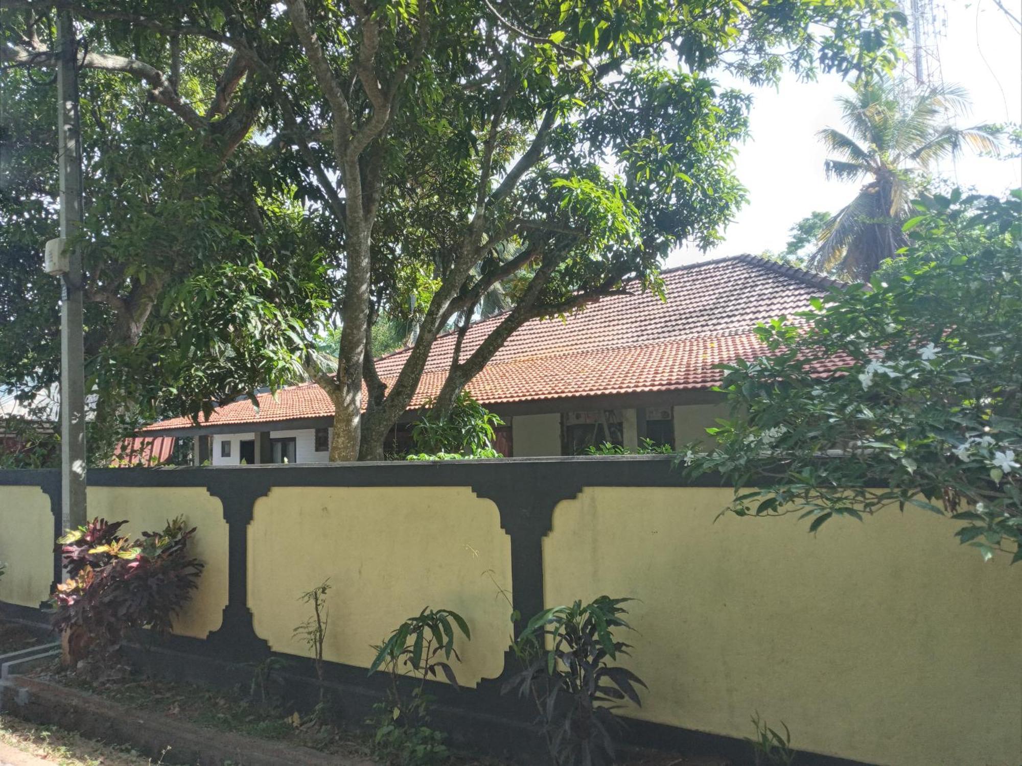 Water Front Home Stay And Resort Anuradhapura Exterior foto