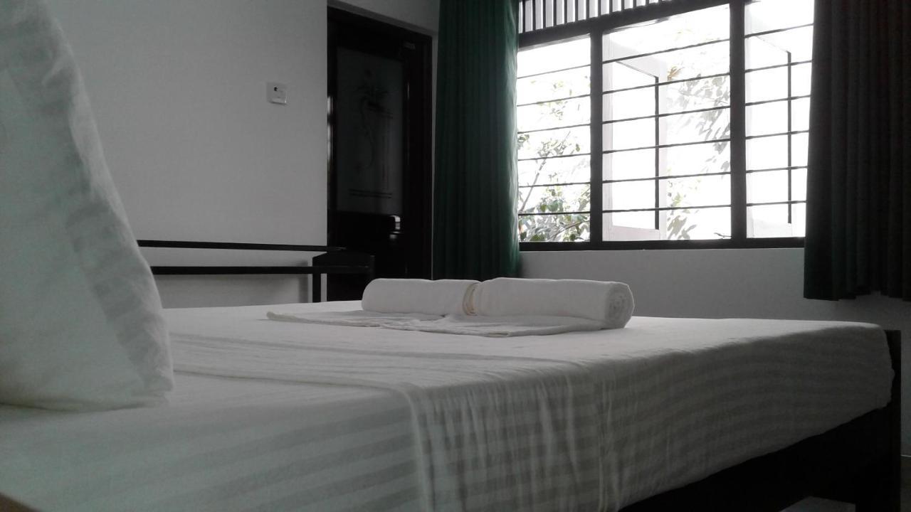 Water Front Home Stay And Resort Anuradhapura Exterior foto