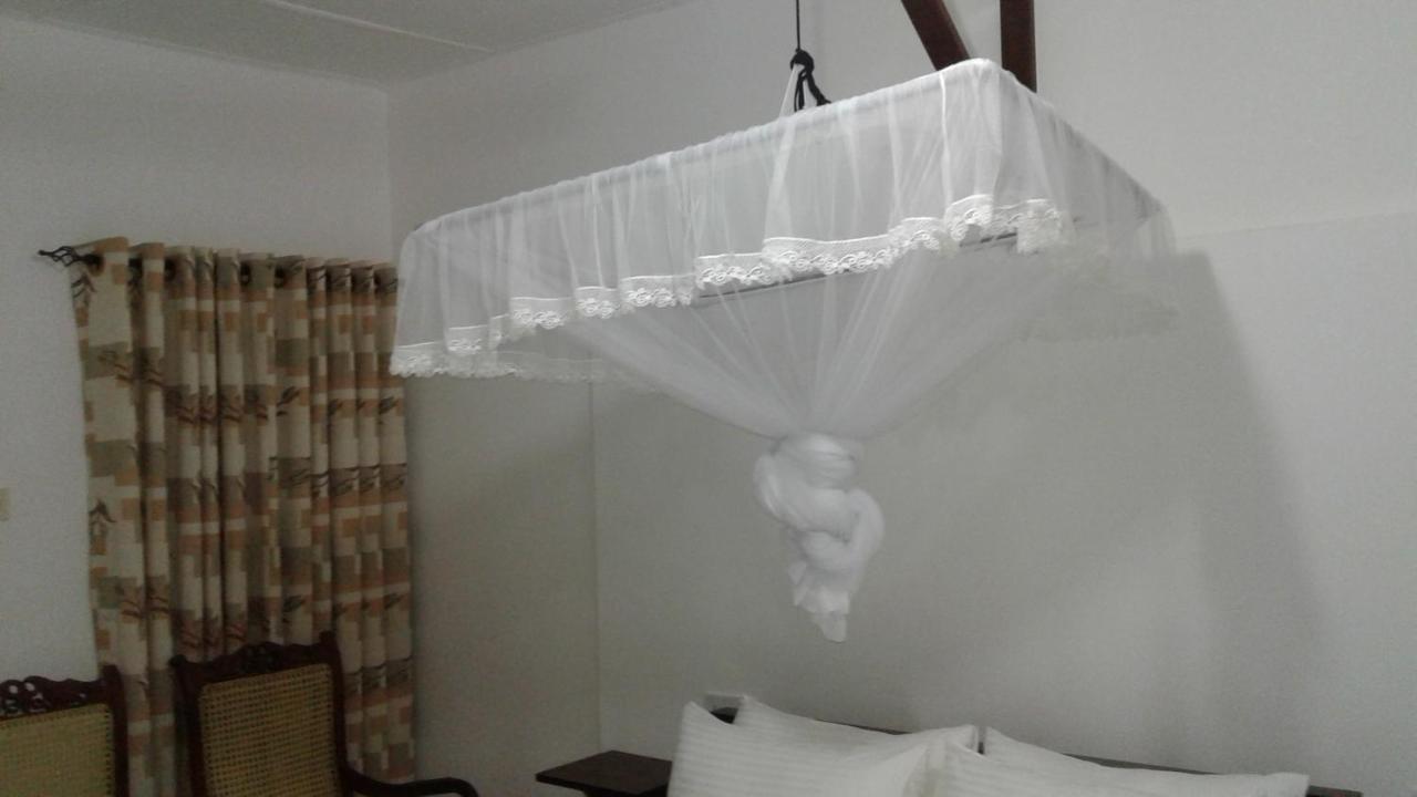 Water Front Home Stay And Resort Anuradhapura Exterior foto